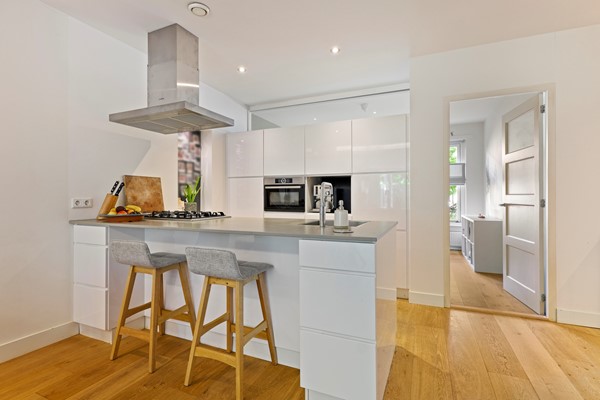 Medium property photo - Helmholtzstraat 83h, 1098 LH Amsterdam